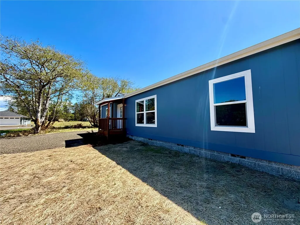 299 Octopus Avenue NE Ocean Shores WA 98569