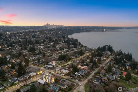 4406 50th Avenue S Seattle WA 98118