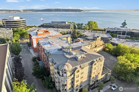 133 Queen Anne Avenue N Seattle WA 98109