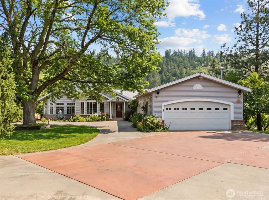 1703 W 25th Avenue Spokane WA 99224