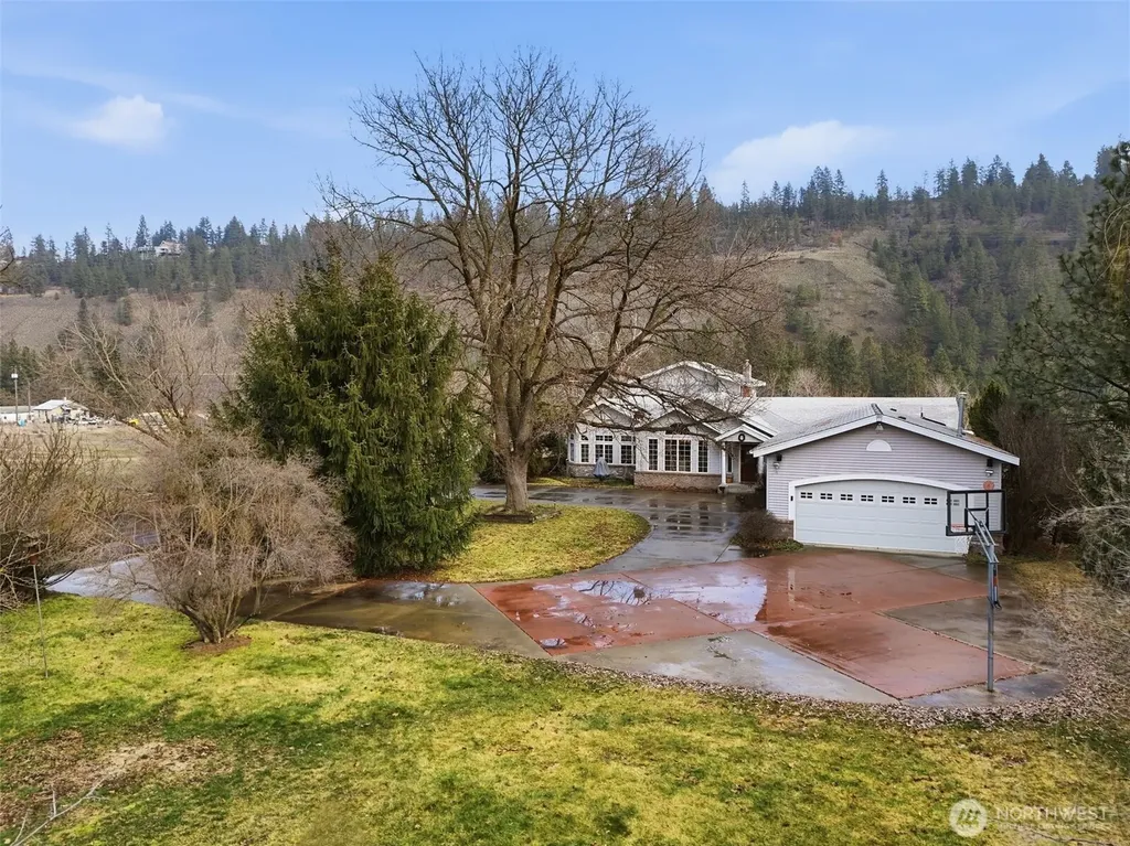 1703 W 25th Avenue Spokane WA 99224