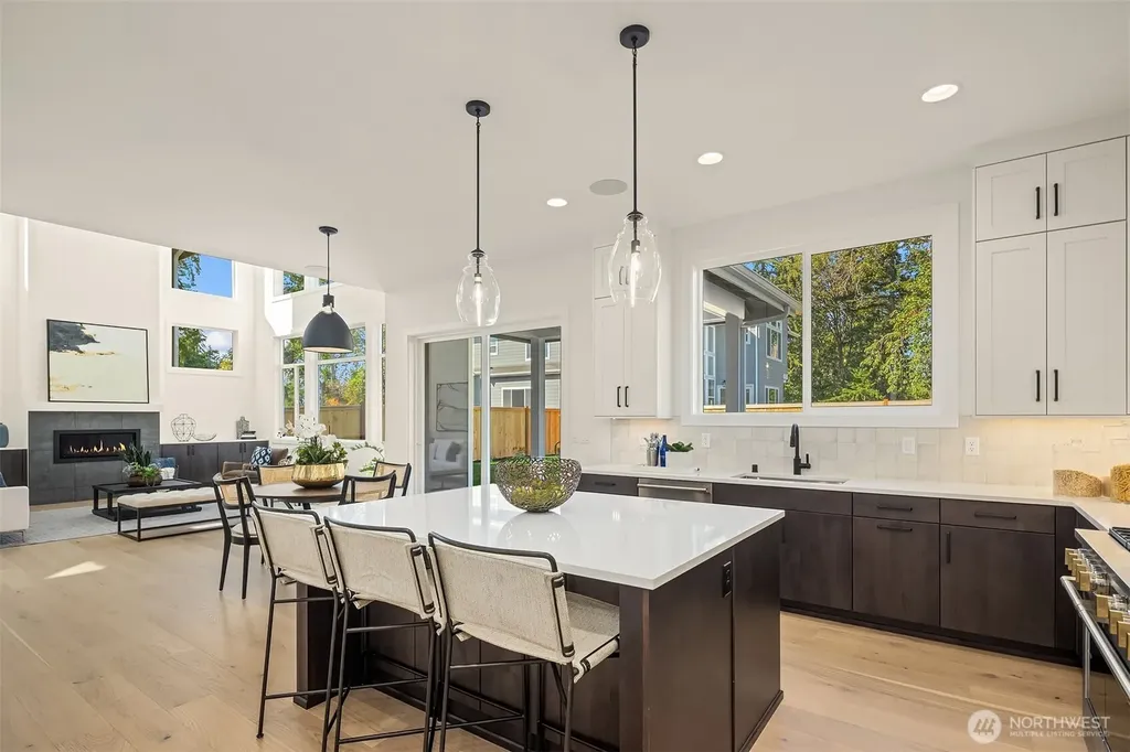 5816 NE 4th Place Renton WA 98059