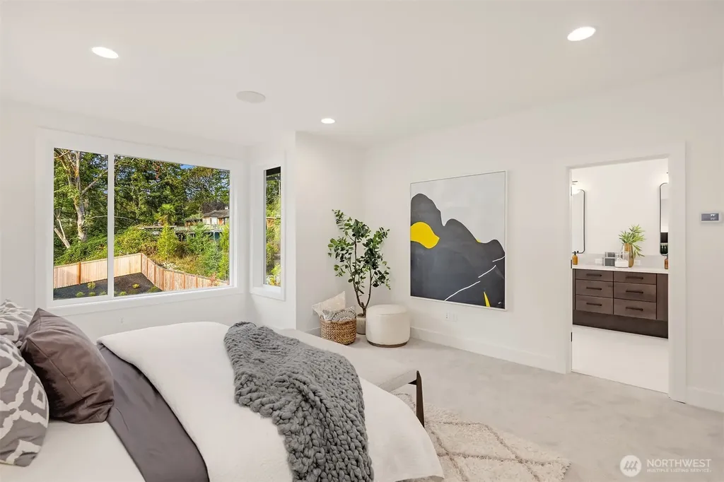 5816 NE 4th Place Renton WA 98059