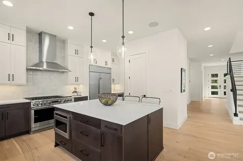 5816 NE 4th Place Renton WA 98059