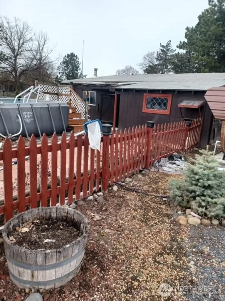 533 Fairchild Loop Moses Lake WA 98837