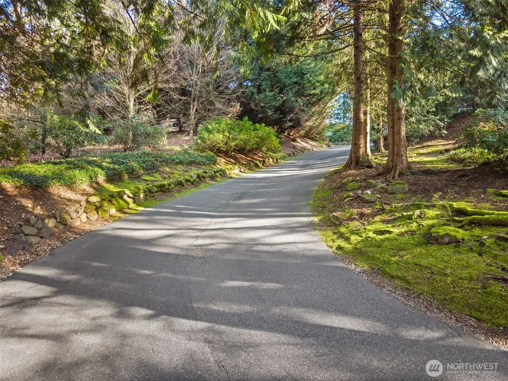 4605 56th Street NW Gig Harbor WA 98335