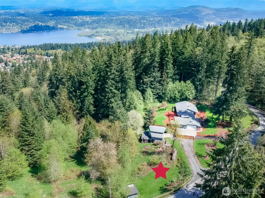 17600 SE Cougar Mountain Drive Issaquah WA 98027