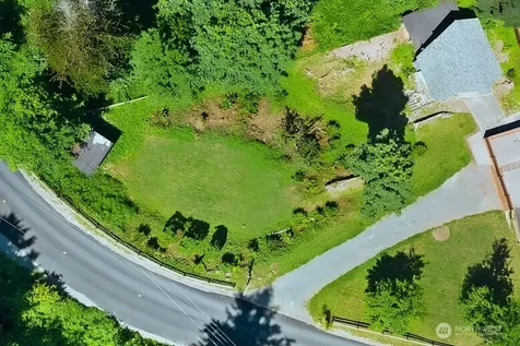 17600 SE Cougar Mountain Drive Issaquah WA 98027