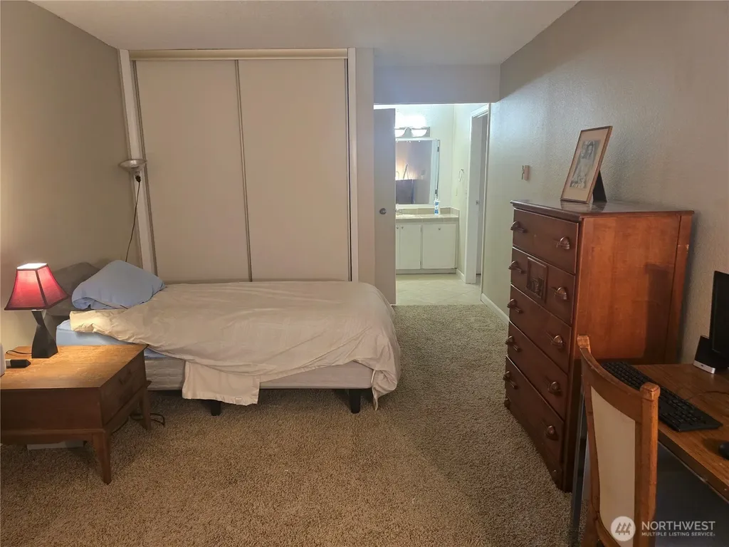 5585 E Evergreen Boulevard Vancouver WA 98661