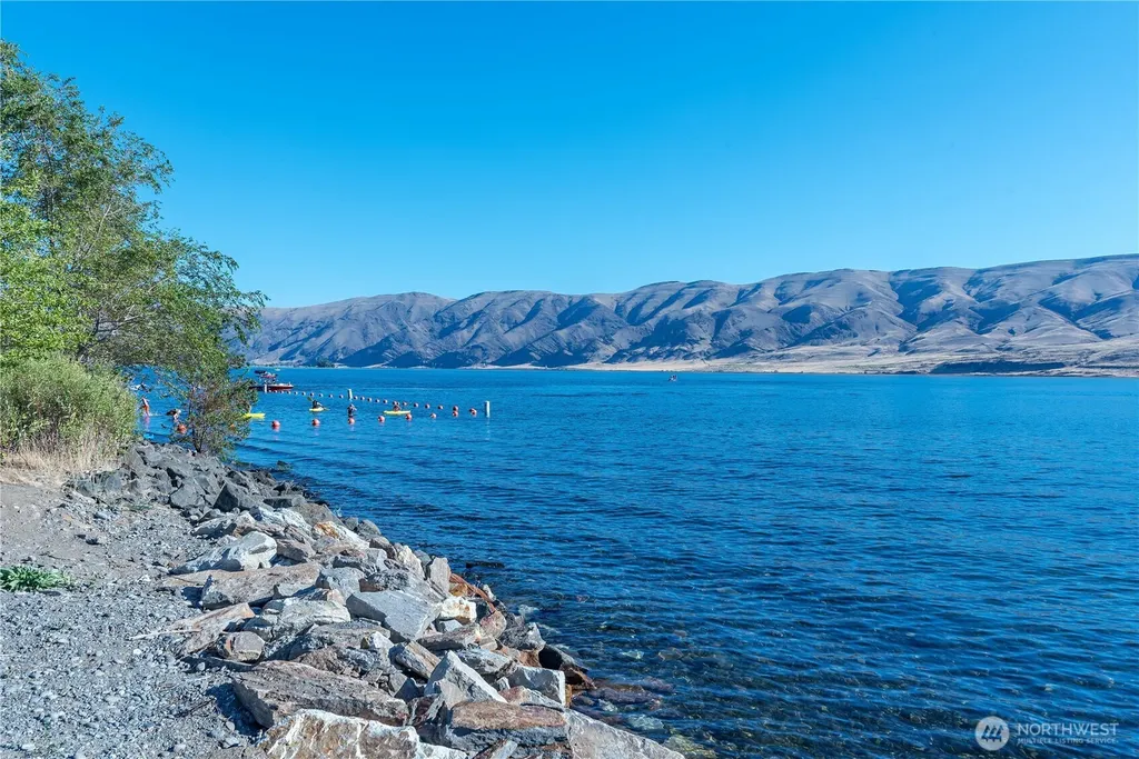 416 Autumn Loop SW Mattawa WA 99349