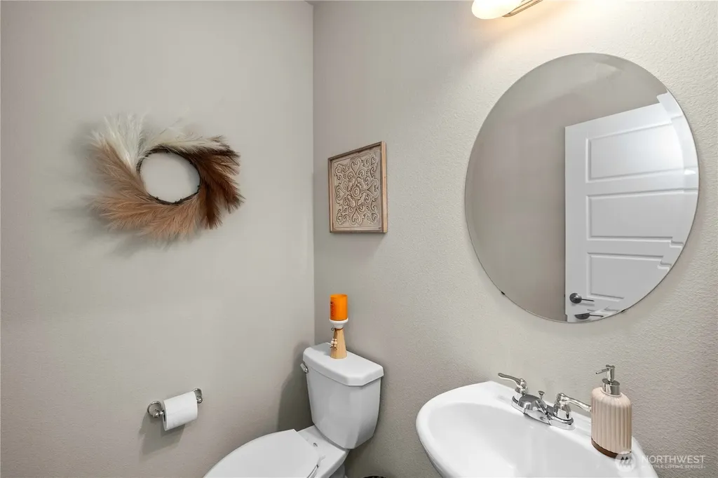 32898 Pine Avenue SE Black Diamond WA 98010