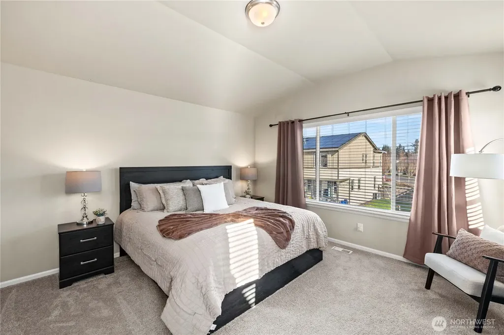 32898 Pine Avenue SE Black Diamond WA 98010