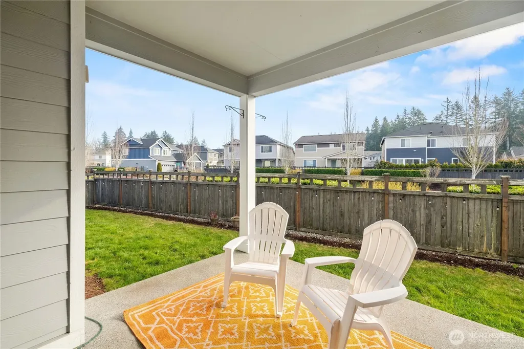 32898 Pine Avenue SE Black Diamond WA 98010