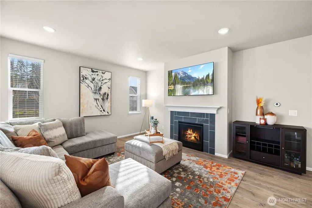 32898 Pine Avenue SE Black Diamond WA 98010
