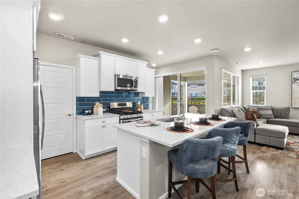 32898 Pine Avenue SE Black Diamond WA 98010