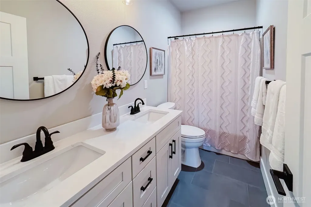 1662 SW Cozy Lane Port Orchard WA 98367