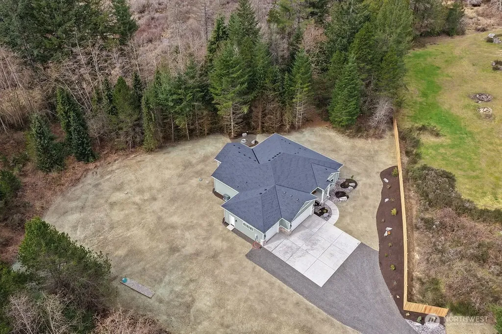 1662 SW Cozy Lane Port Orchard WA 98367