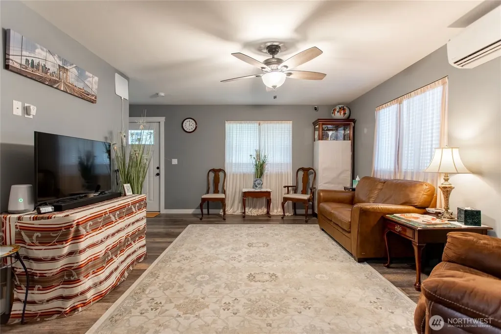 2915 Jackson Highway Chehalis WA 98532