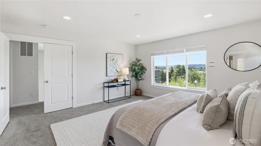 20024 90th Place S Kent WA 98031
