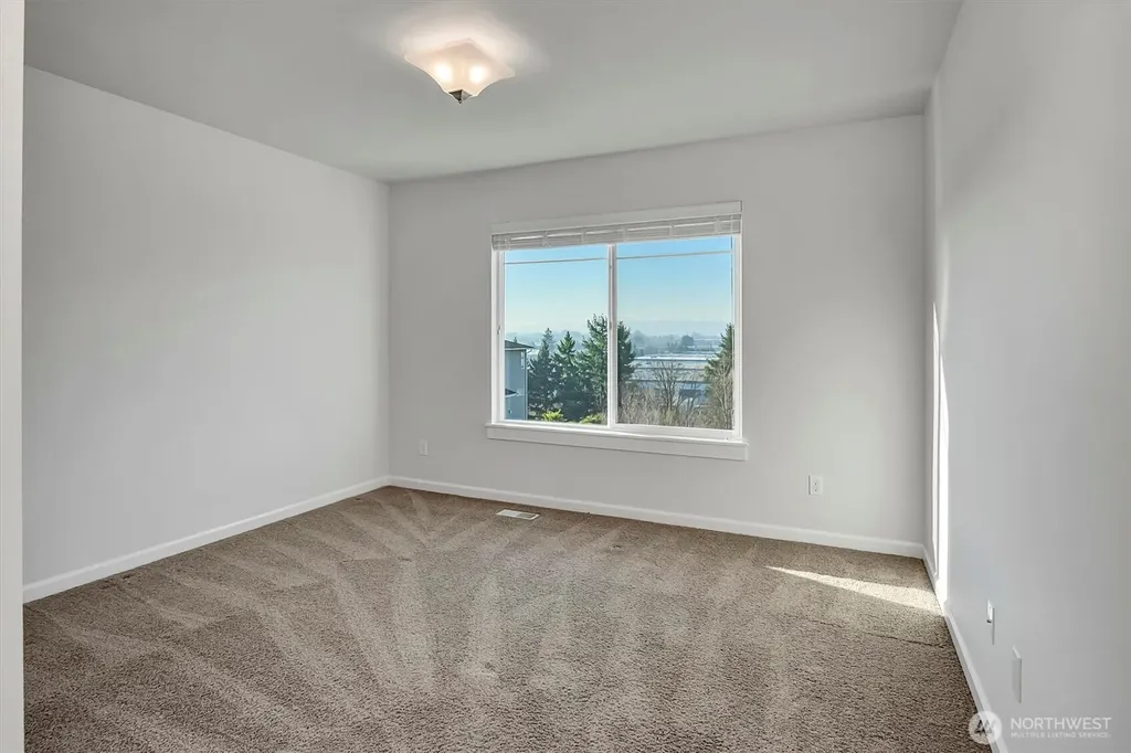 20024 90th Place S Kent WA 98031