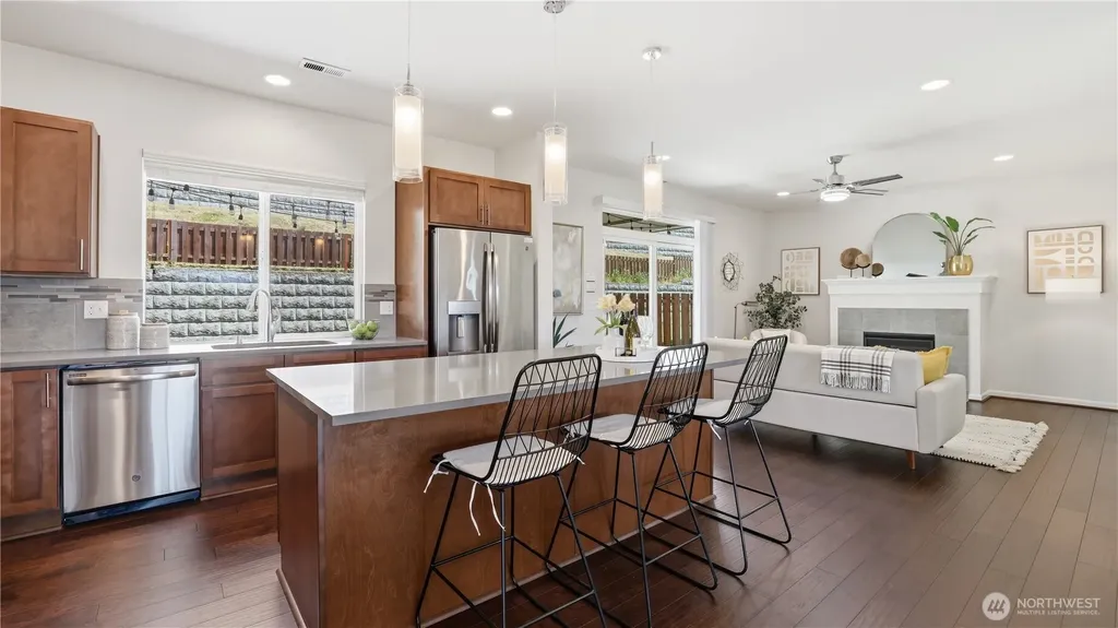 20024 90th Place S Kent WA 98031