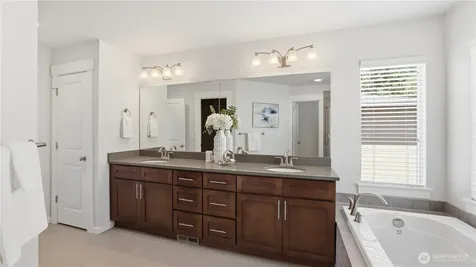 20024 90th Place S Kent WA 98031