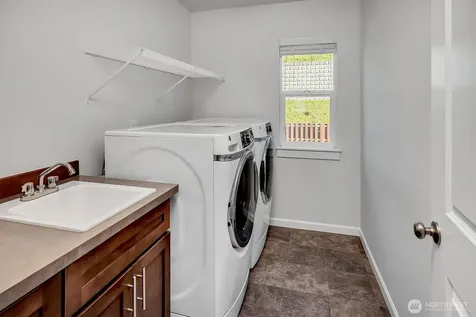 20024 90th Place S Kent WA 98031