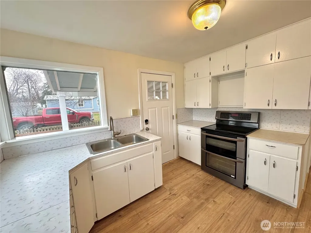 250 W Sixth Street Waitsburg WA 99361