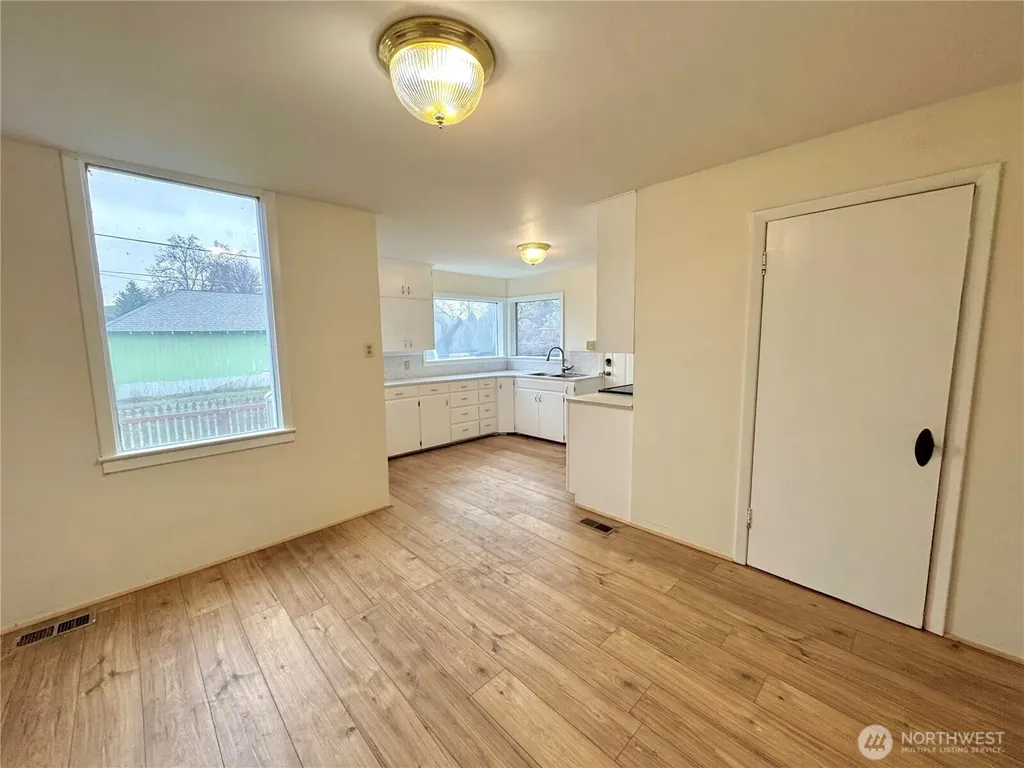 250 W Sixth Street Waitsburg WA 99361