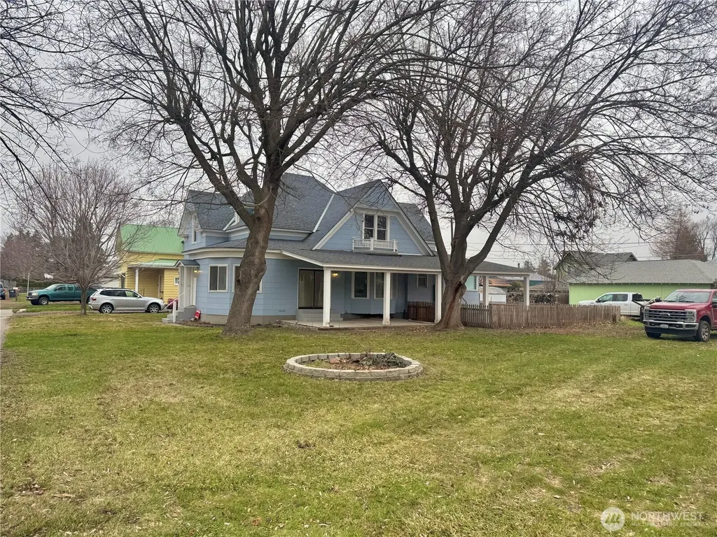 250 W Sixth Street Waitsburg WA 99361