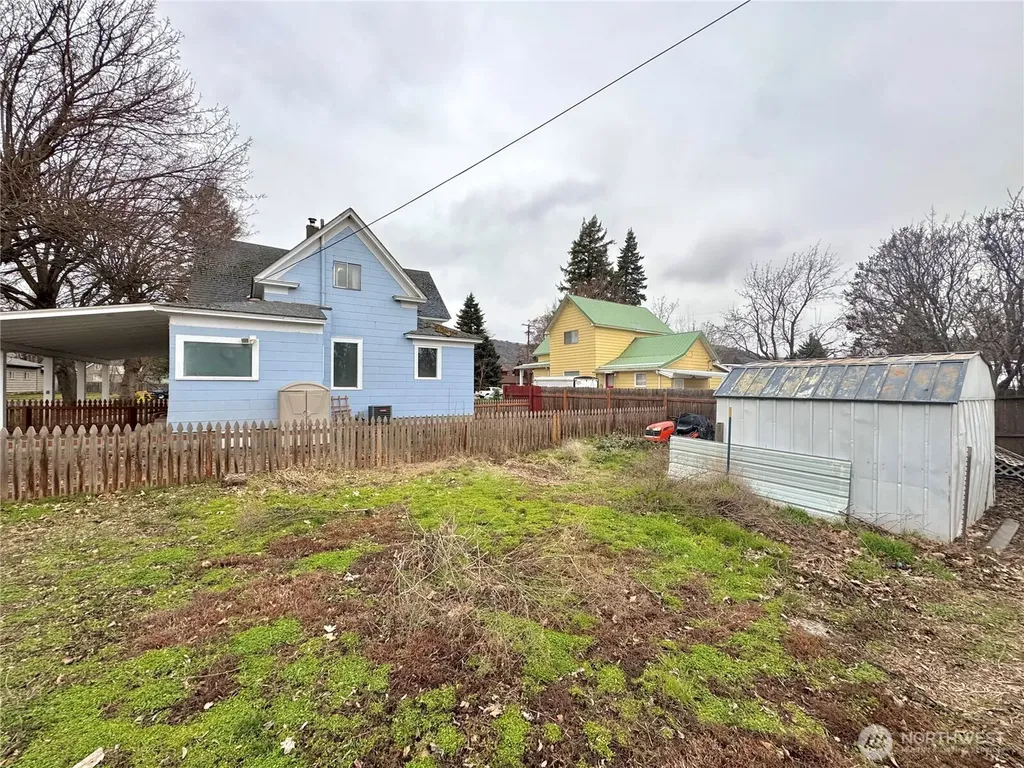 250 W Sixth Street Waitsburg WA 99361