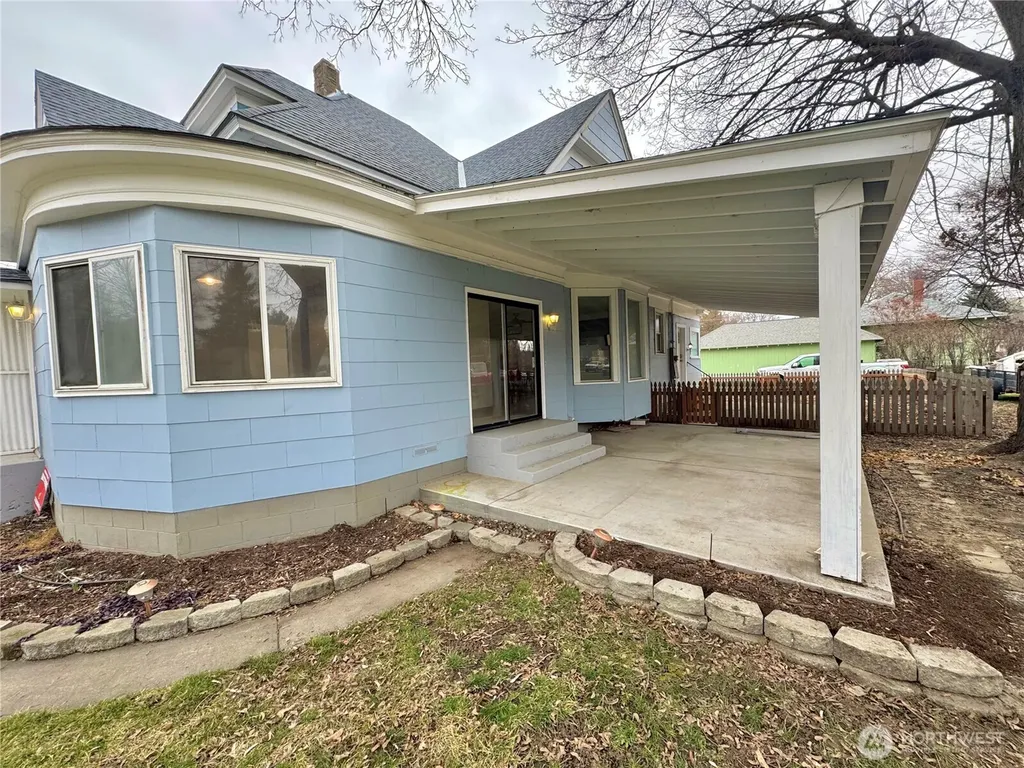 250 W Sixth Street Waitsburg WA 99361