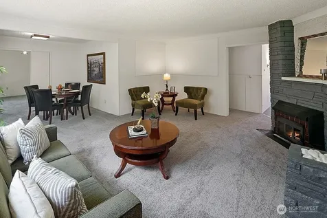 1564 Serpentine Place Shoreline WA 98155