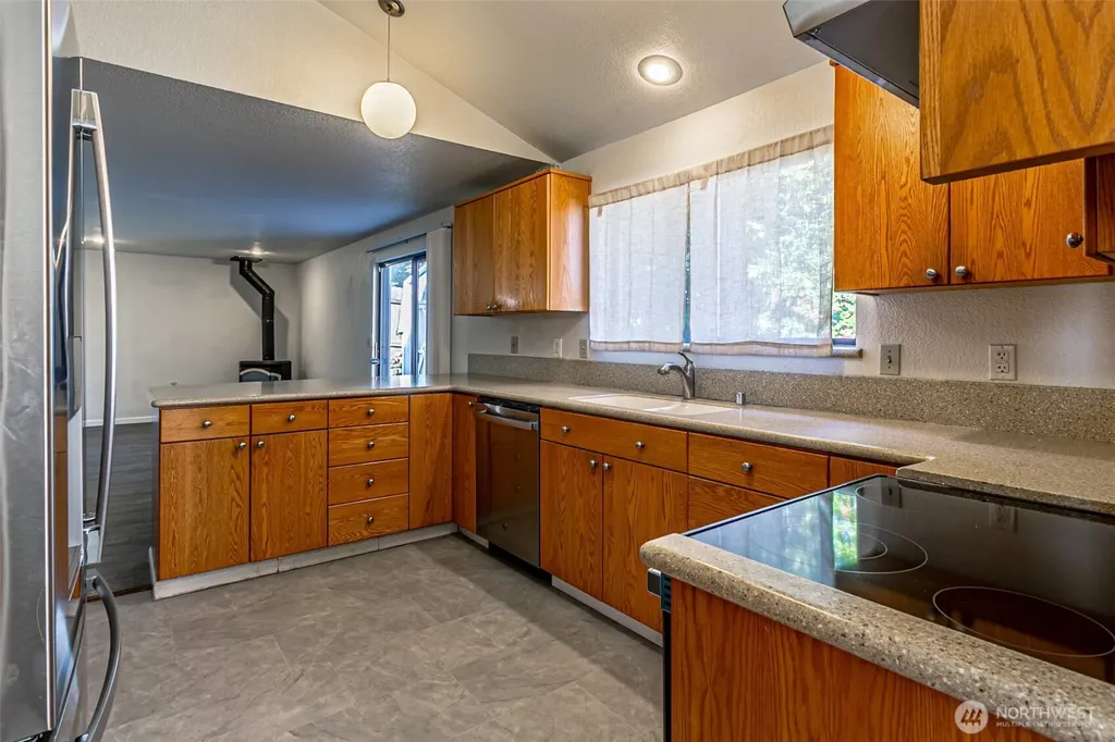6135 36th Street SE Auburn WA 98092