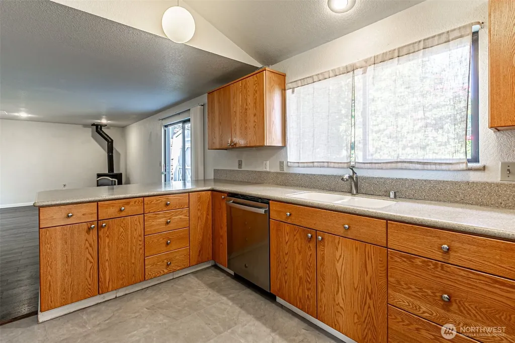 6135 36th Street SE Auburn WA 98092