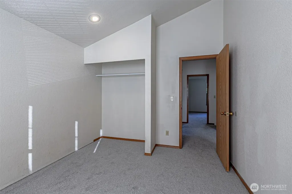 6135 36th Street SE Auburn WA 98092