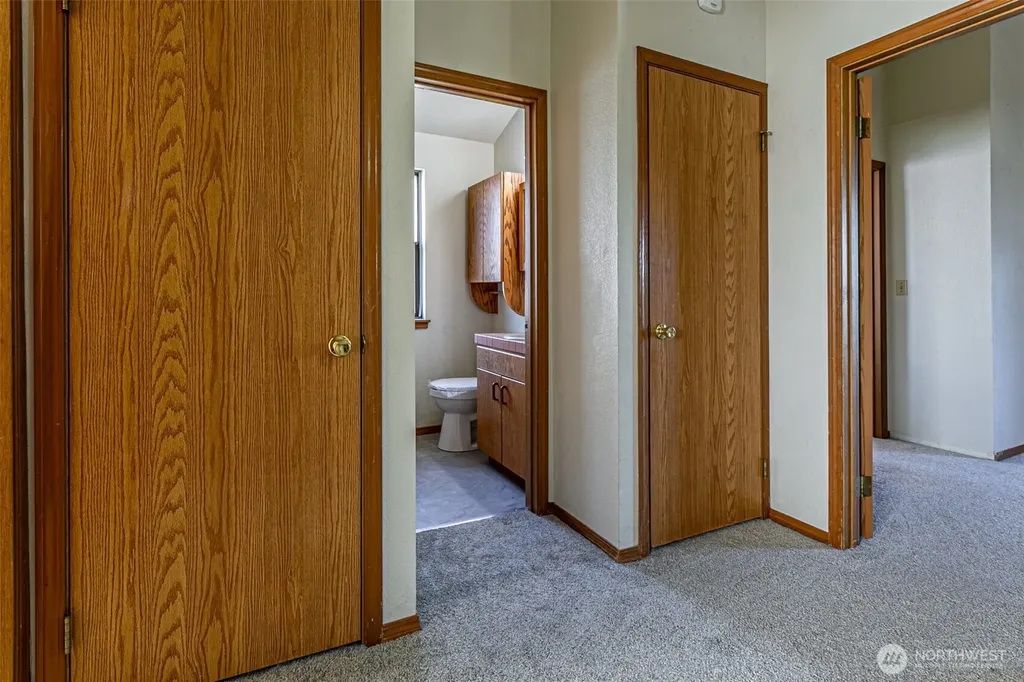 6135 36th Street SE Auburn WA 98092