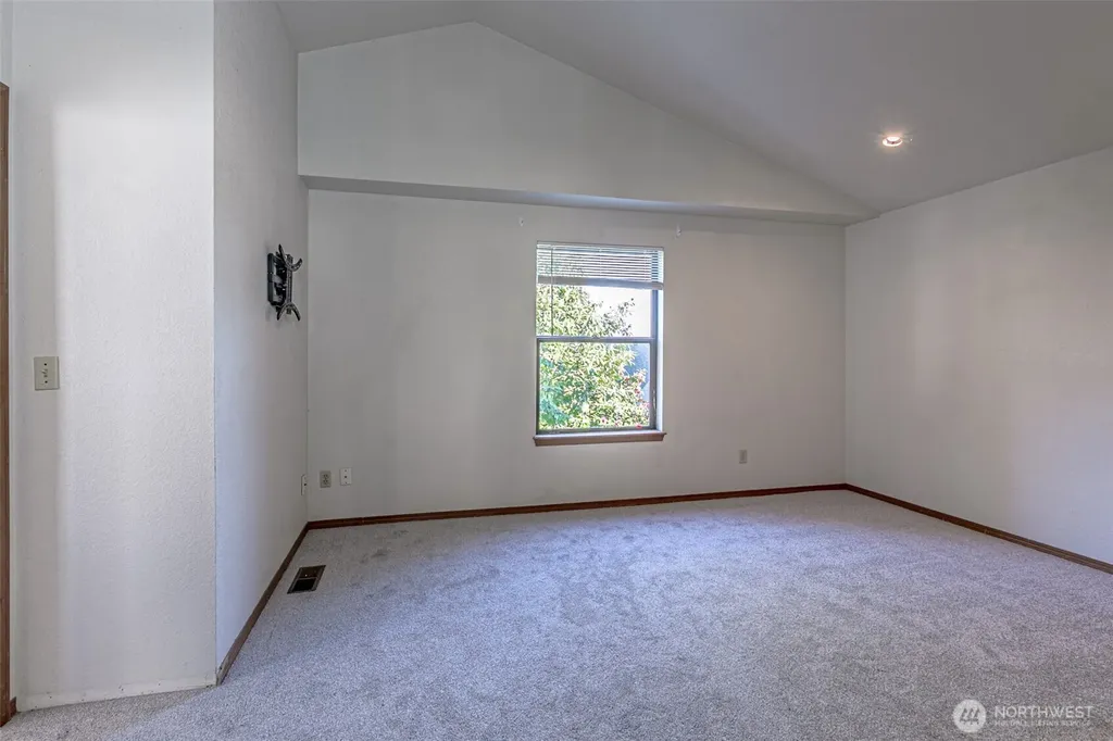 6135 36th Street SE Auburn WA 98092