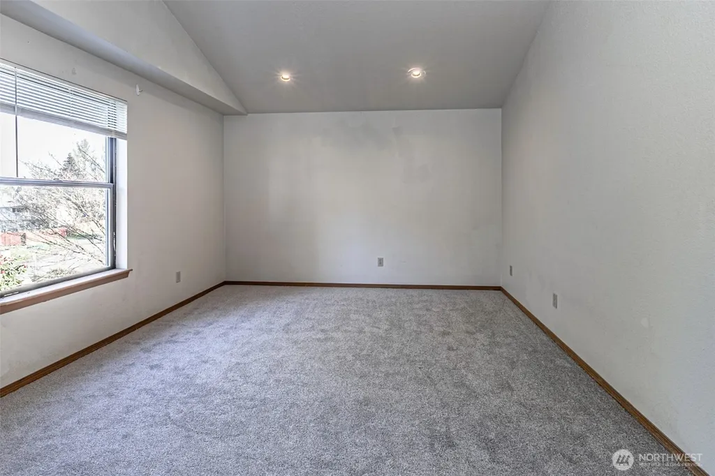 6135 36th Street SE Auburn WA 98092