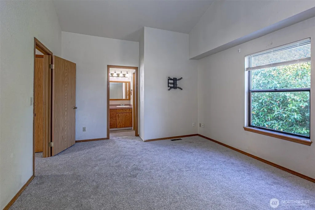 6135 36th Street SE Auburn WA 98092