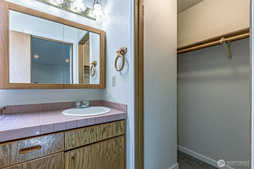 6135 36th Street SE Auburn WA 98092
