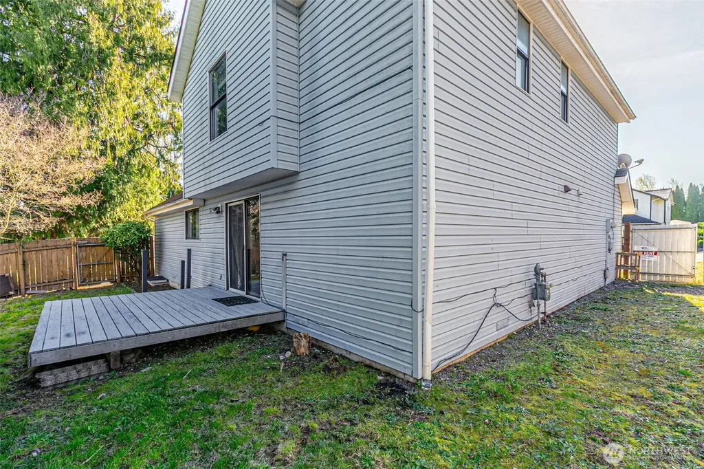 6135 36th Street SE Auburn WA 98092