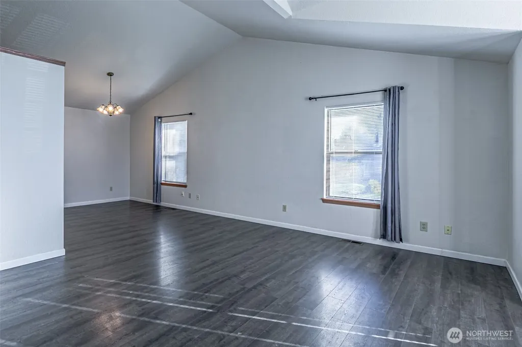 6135 36th Street SE Auburn WA 98092