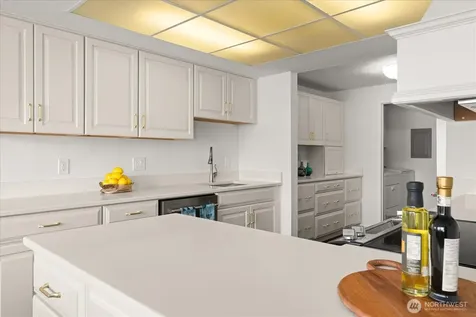2200 Alki Avenue SW Seattle WA 98116