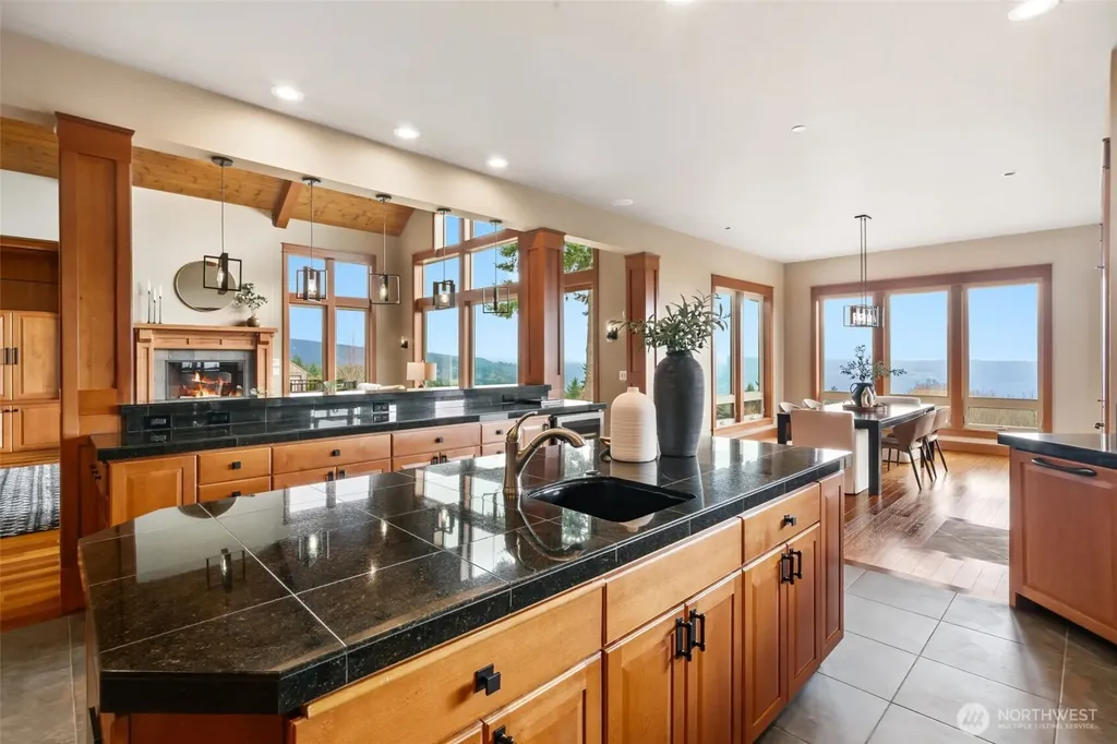 714 Sommerset Road Woodland WA 98674