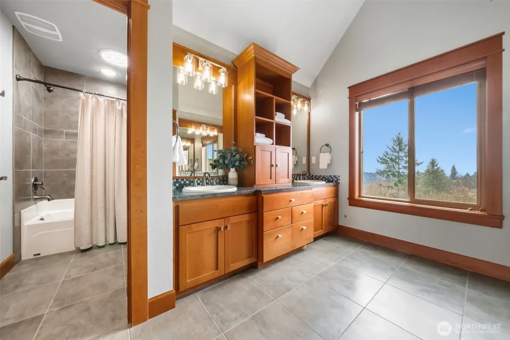 714 Sommerset Road Woodland WA 98674