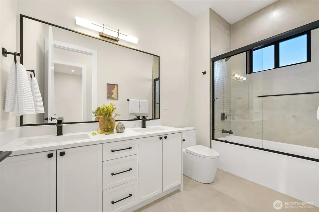 5414 Lasiandra Drive Blaine WA 98230