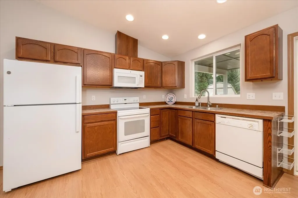 2295 S Camano Drive Camano Island WA 98282