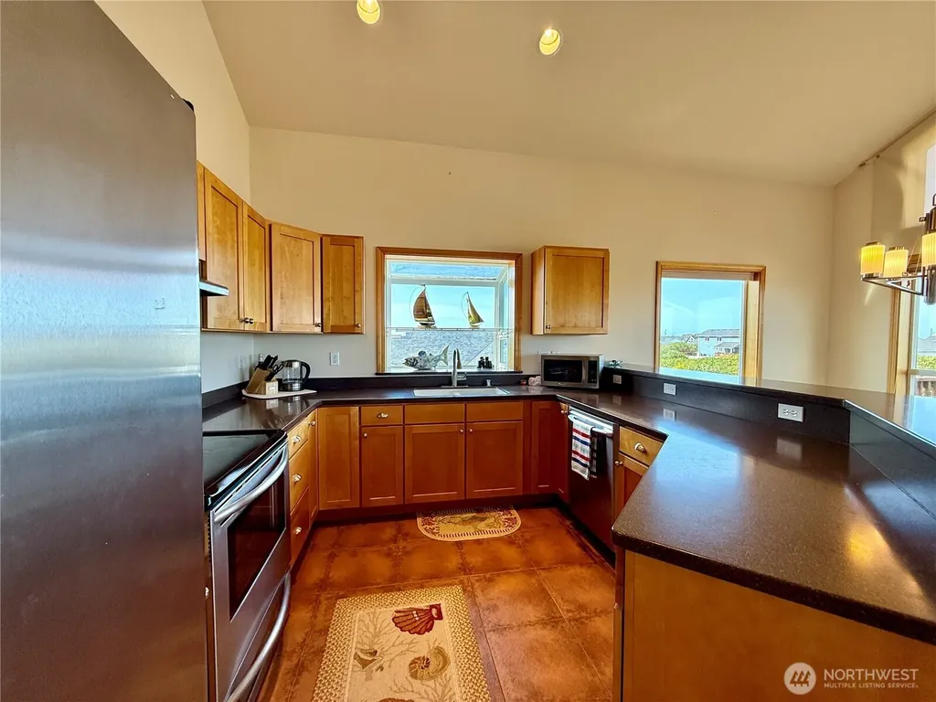 1160 Greenview Avenue SW Ocean Shores WA 98569