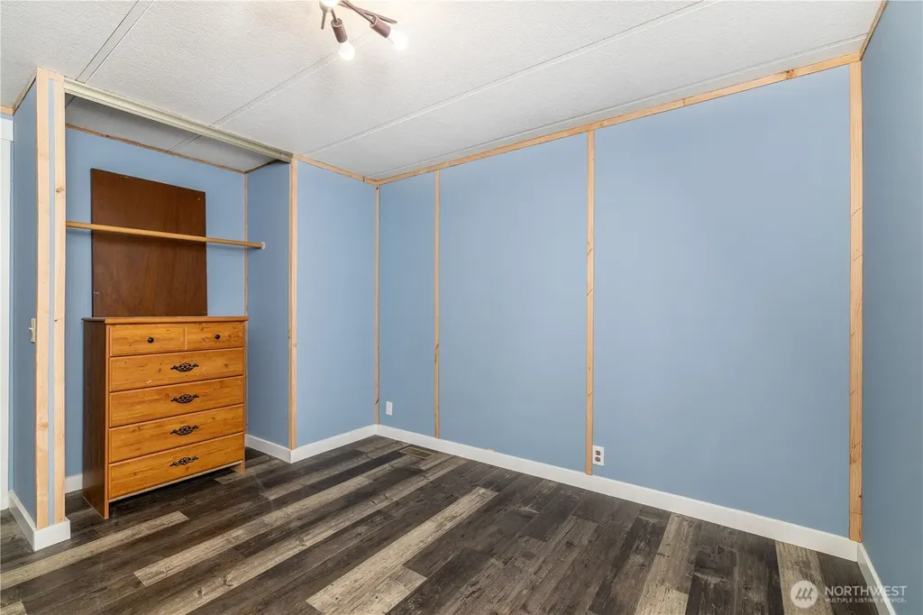 24 W Tipi Court Elma WA 98541